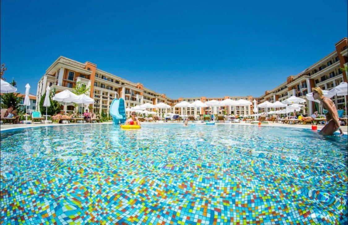 Apartment In Prestige Fort Beach Sveti Vlas Exterior photo