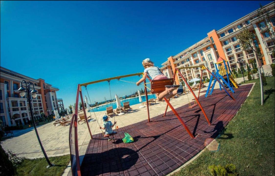 Apartment In Prestige Fort Beach Sveti Vlas Exterior photo